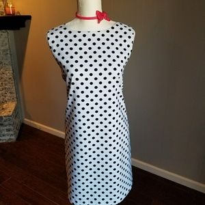Sleeveless polka dot dress